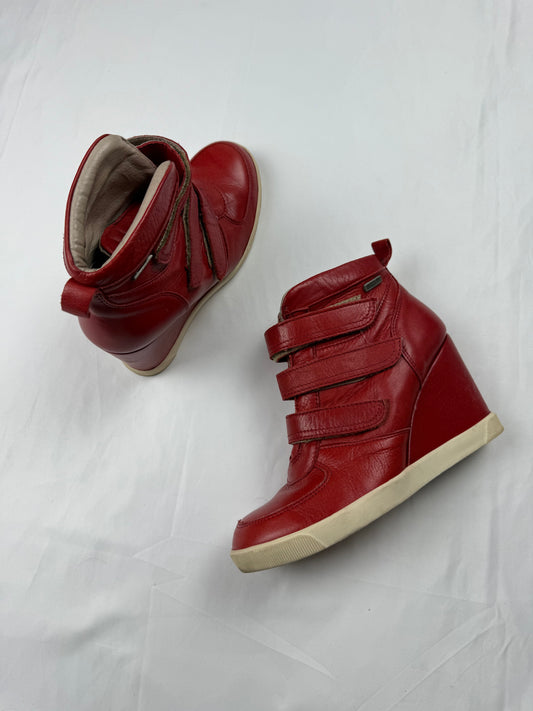 Red wedge platform sneakers (38)