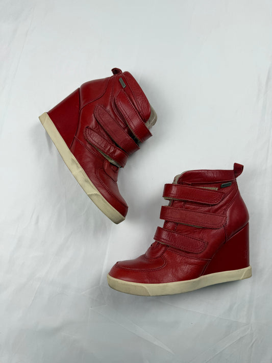 Red wedge platform sneakers (38)