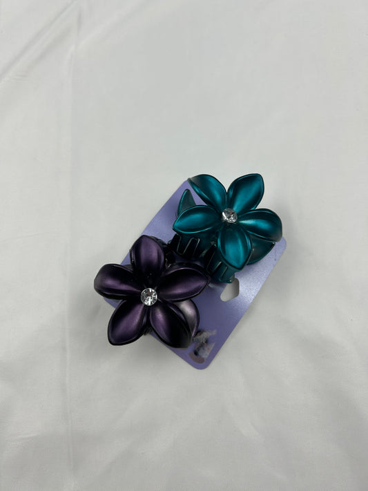 Set of 2 flower hair clips
