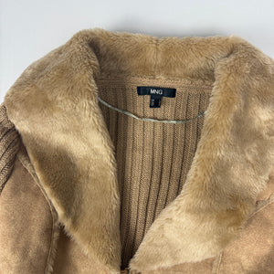 Beige faux fur neck knitted jacket (L)