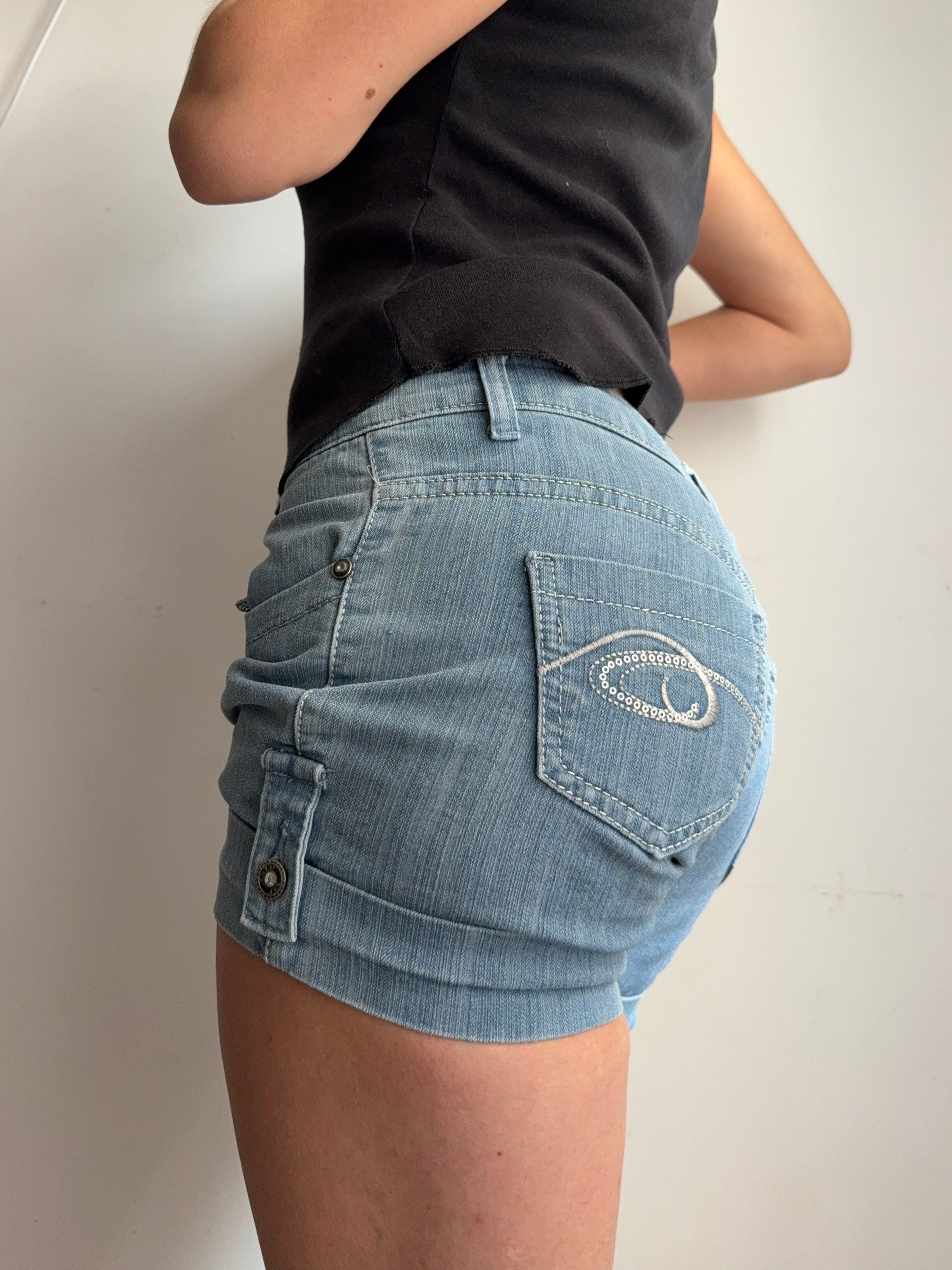 Blue denim low rise mini short (S)