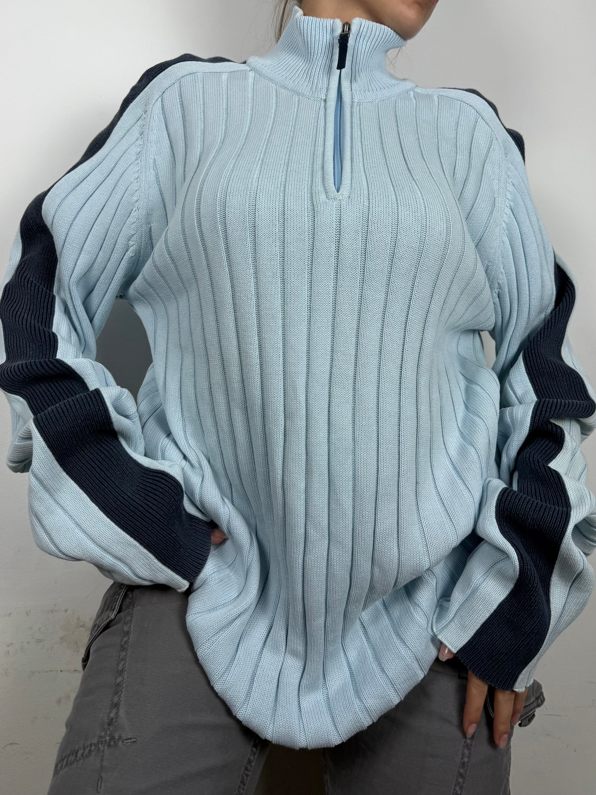 Baby blue 100% cotton half zip jumper (XXL)