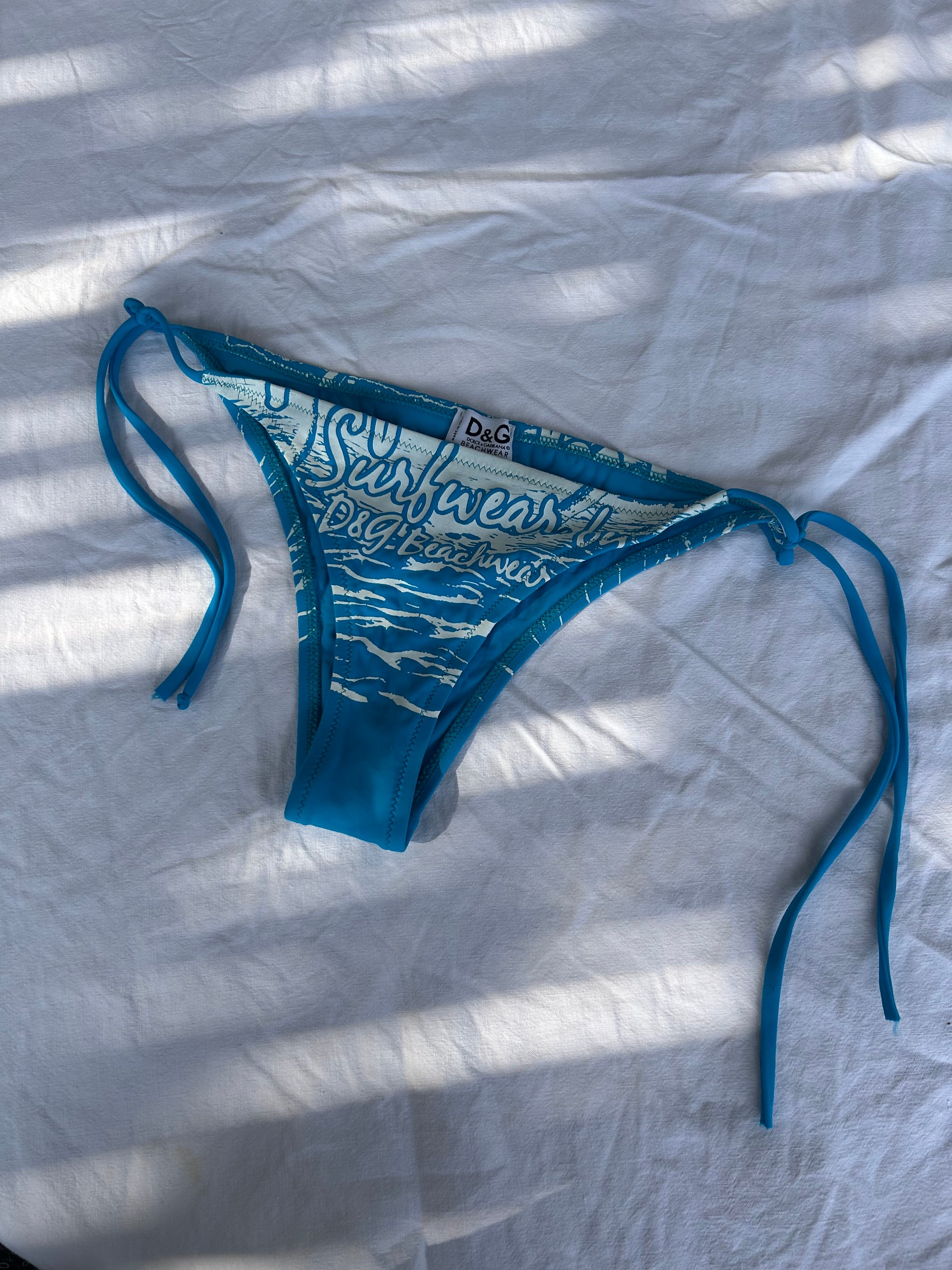 Blue graphic bikini bottom (S)