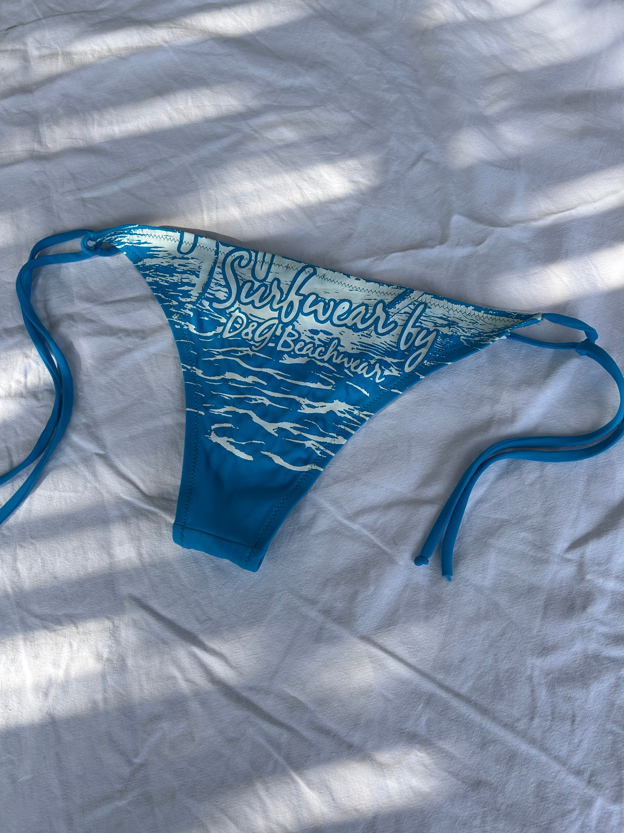 Blue graphic bikini bottom (S)