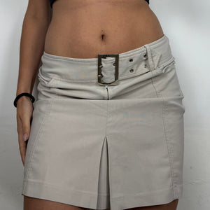 Beige low rise pleated mini skirt with belt (M)