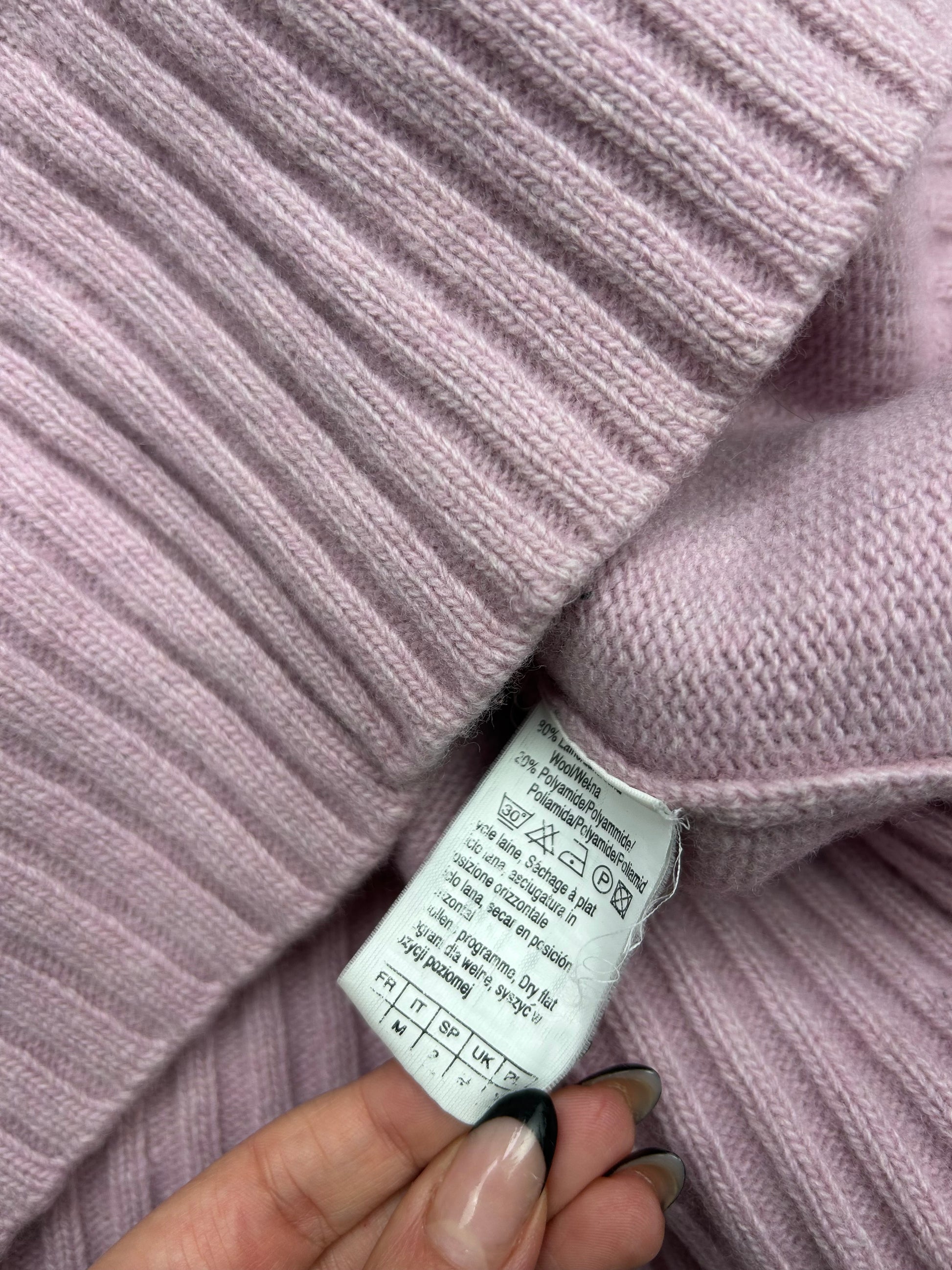 Baby pink wool round neck  jumper (S/M)