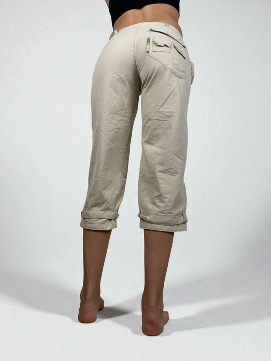 Beige low rise cargo capri pants (XS/S)