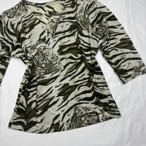 Khaki graphic animal print long sleeves top (S/M)