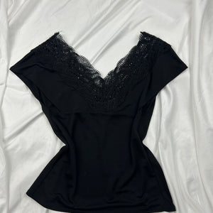 Black lace V neck tee (M)