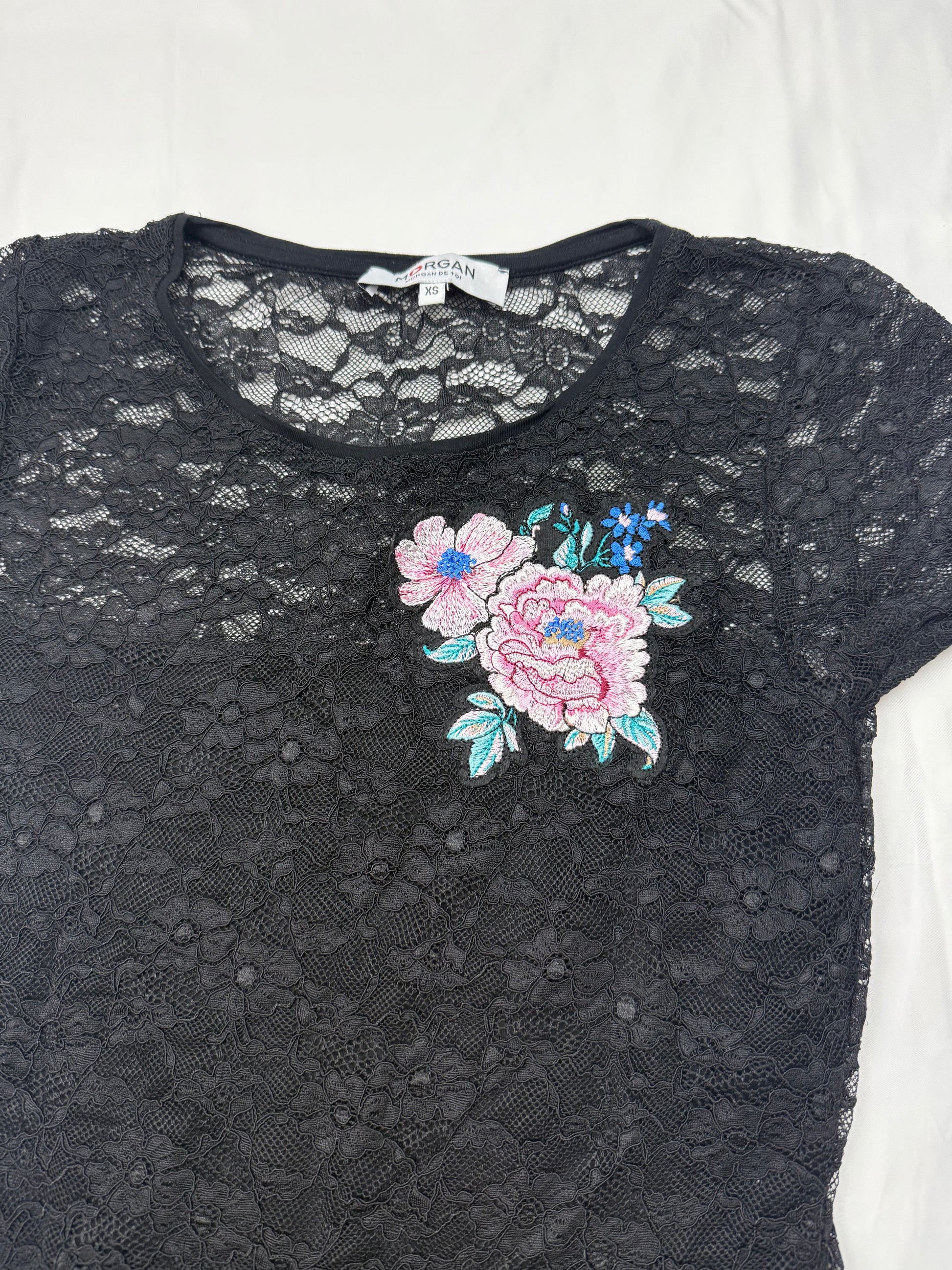 Black mesh lined tight fit tee (XS)