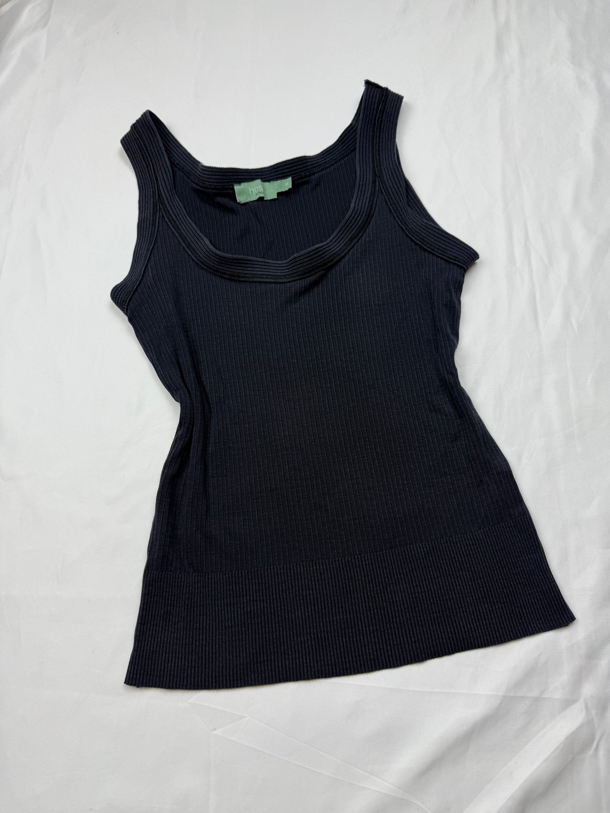 Black ribbed cotton top (M)