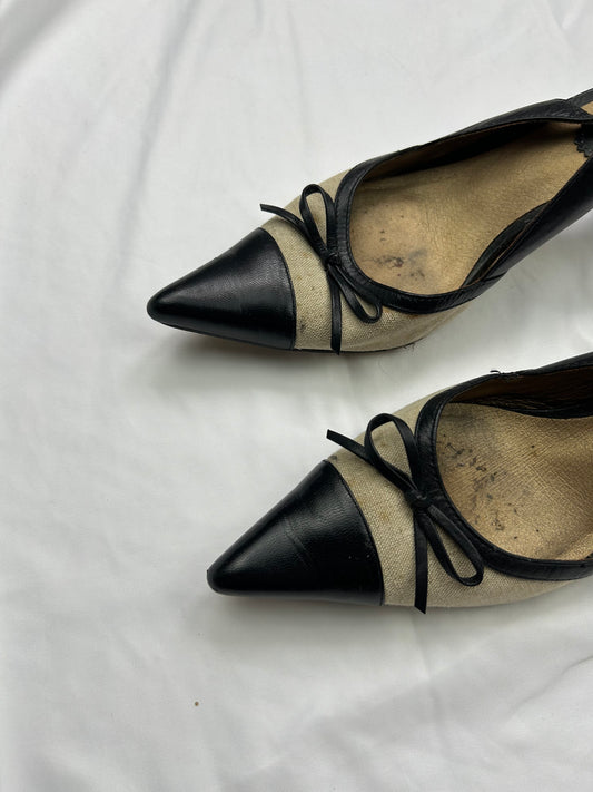 Beige real leather pointed toes kitten heels (37.5)