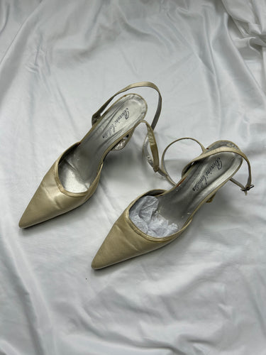 White pointed toes heels (38)