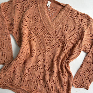 Crochet nude pink knitted jumper (M)