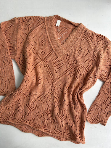 Crochet nude pink knitted jumper (M)