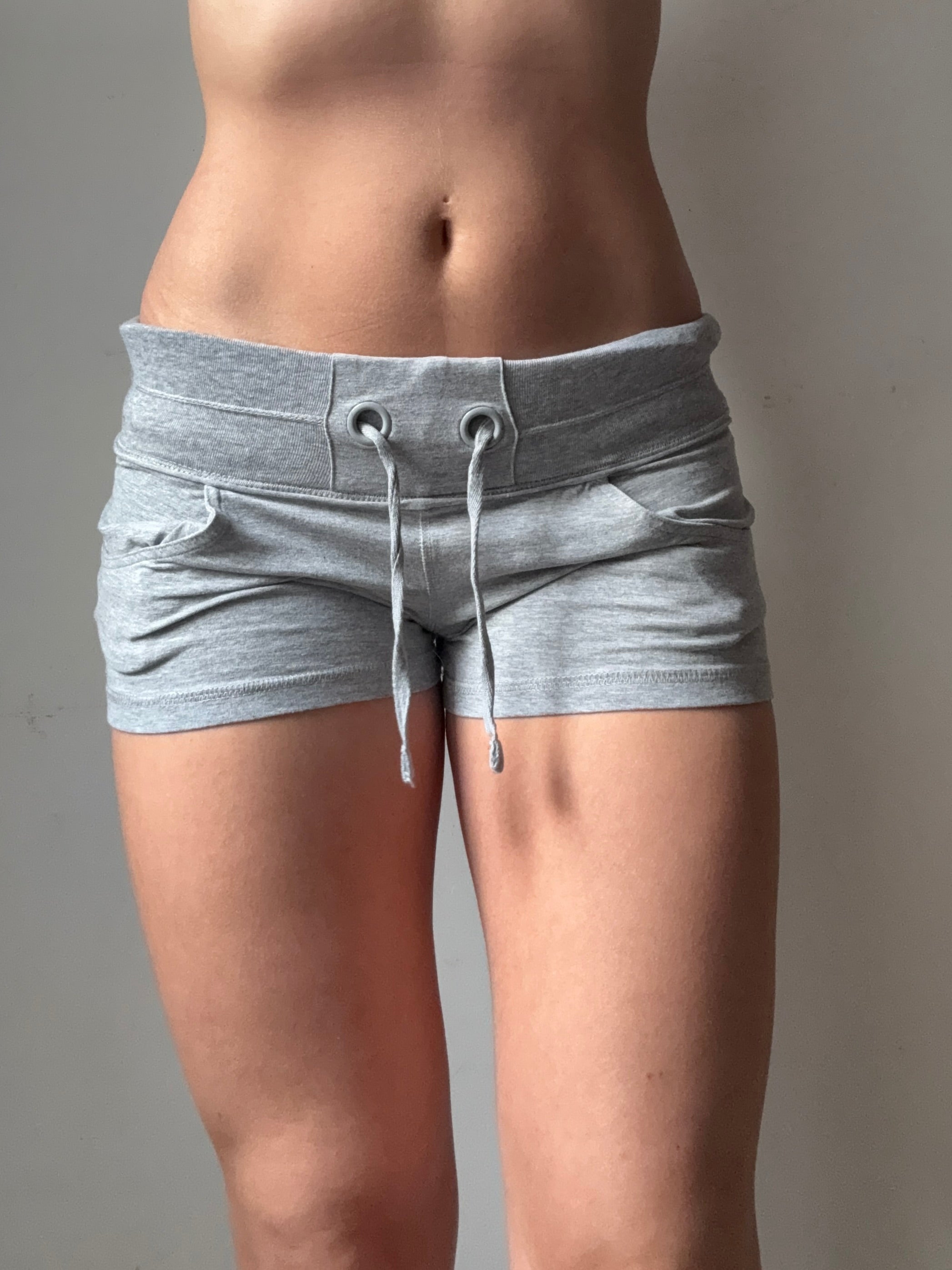 Grey activewear low rise mini short (S)