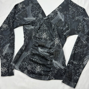 Grey graphic V neck stretchy long sleeves top (S/M)