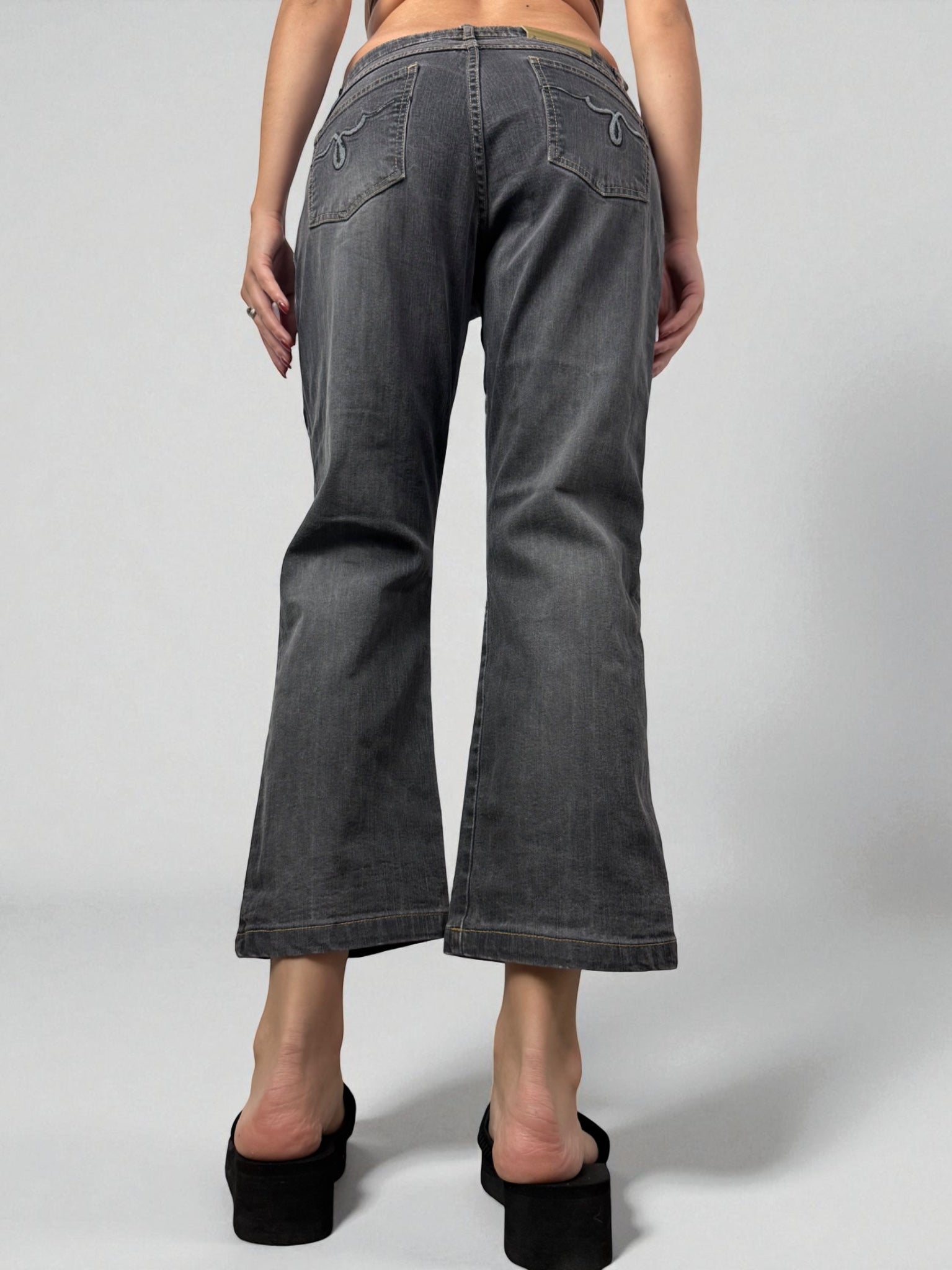 Grey denim mid rise baggy denim pants (S/M)