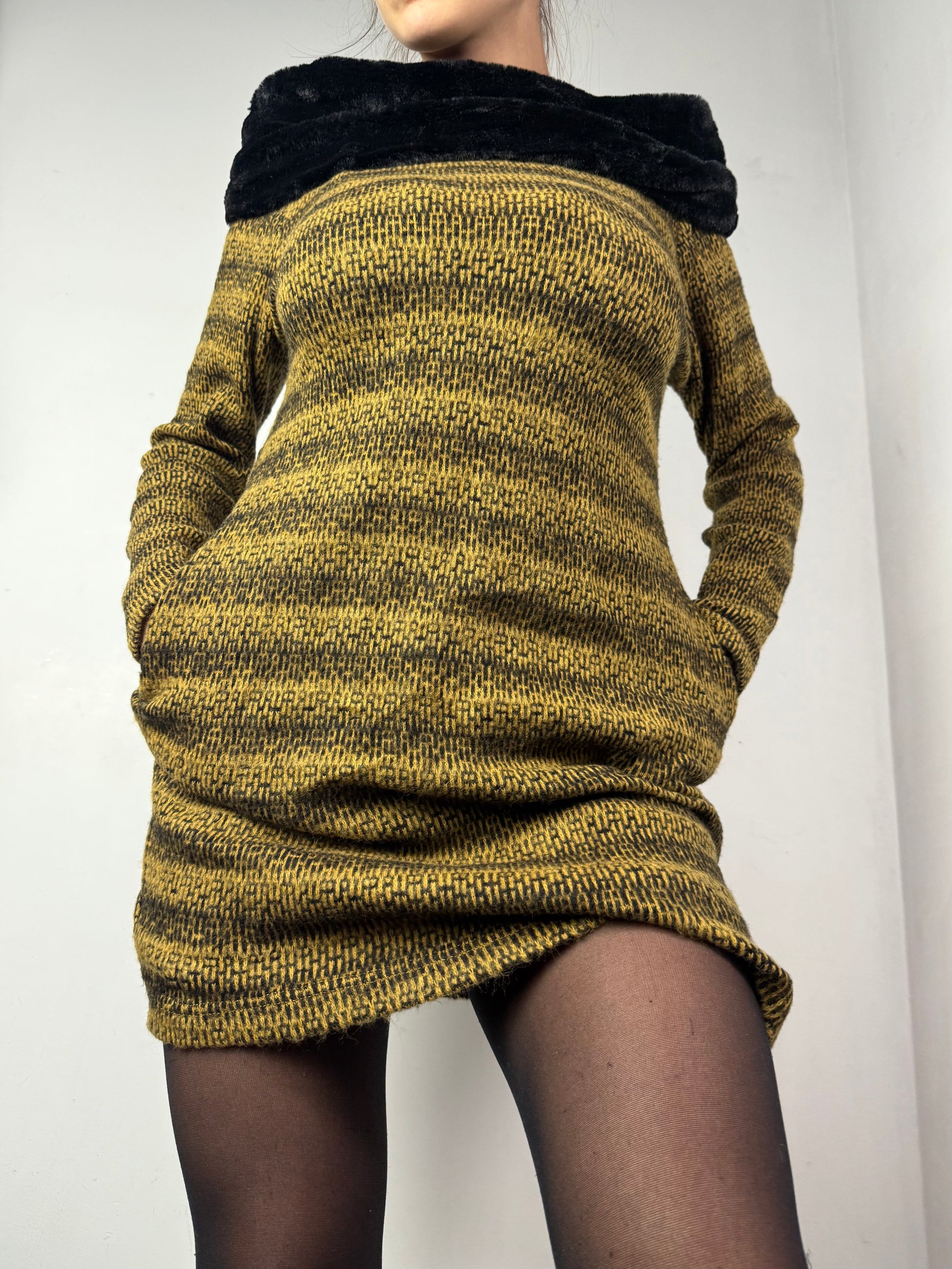 Khaki faux fur large neck knitted jumper dress (S/M)