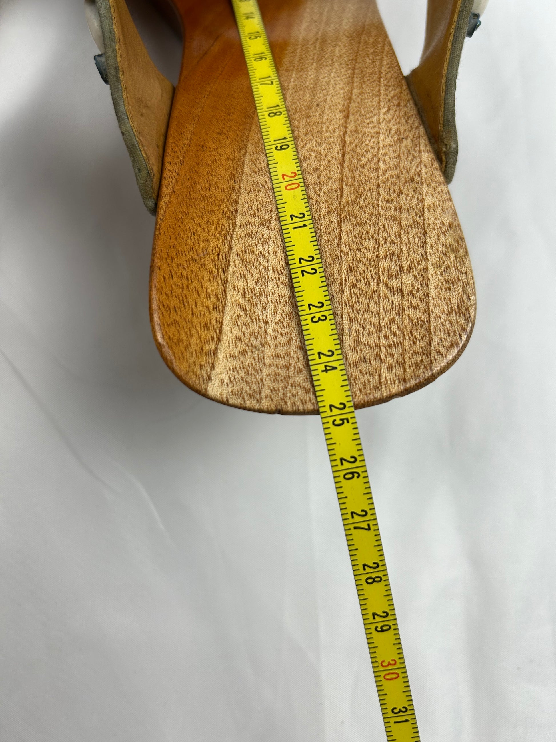 Khaki seashells wood heels mules (38)