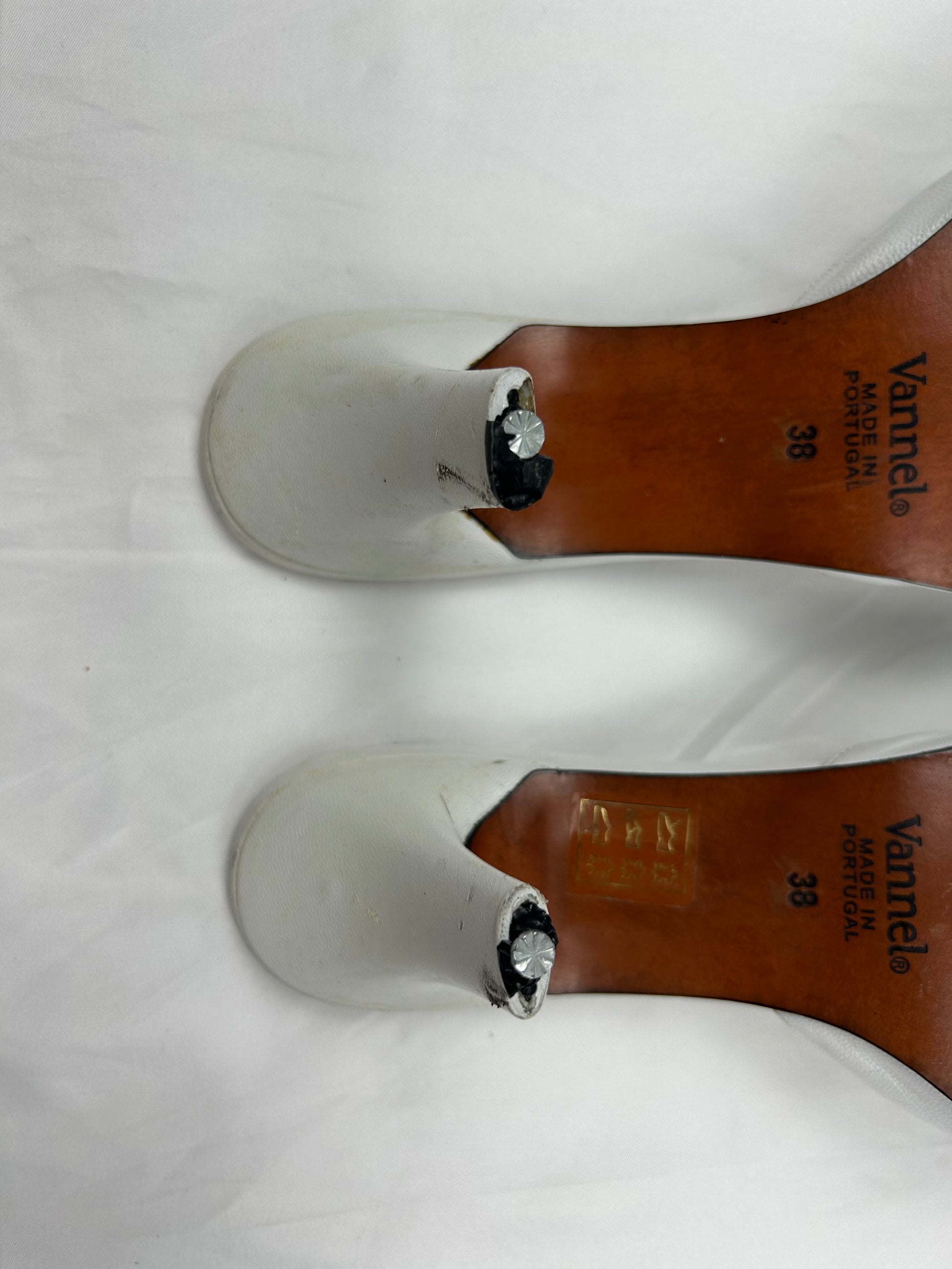White embroidered floral pointed toes heels mules (38)