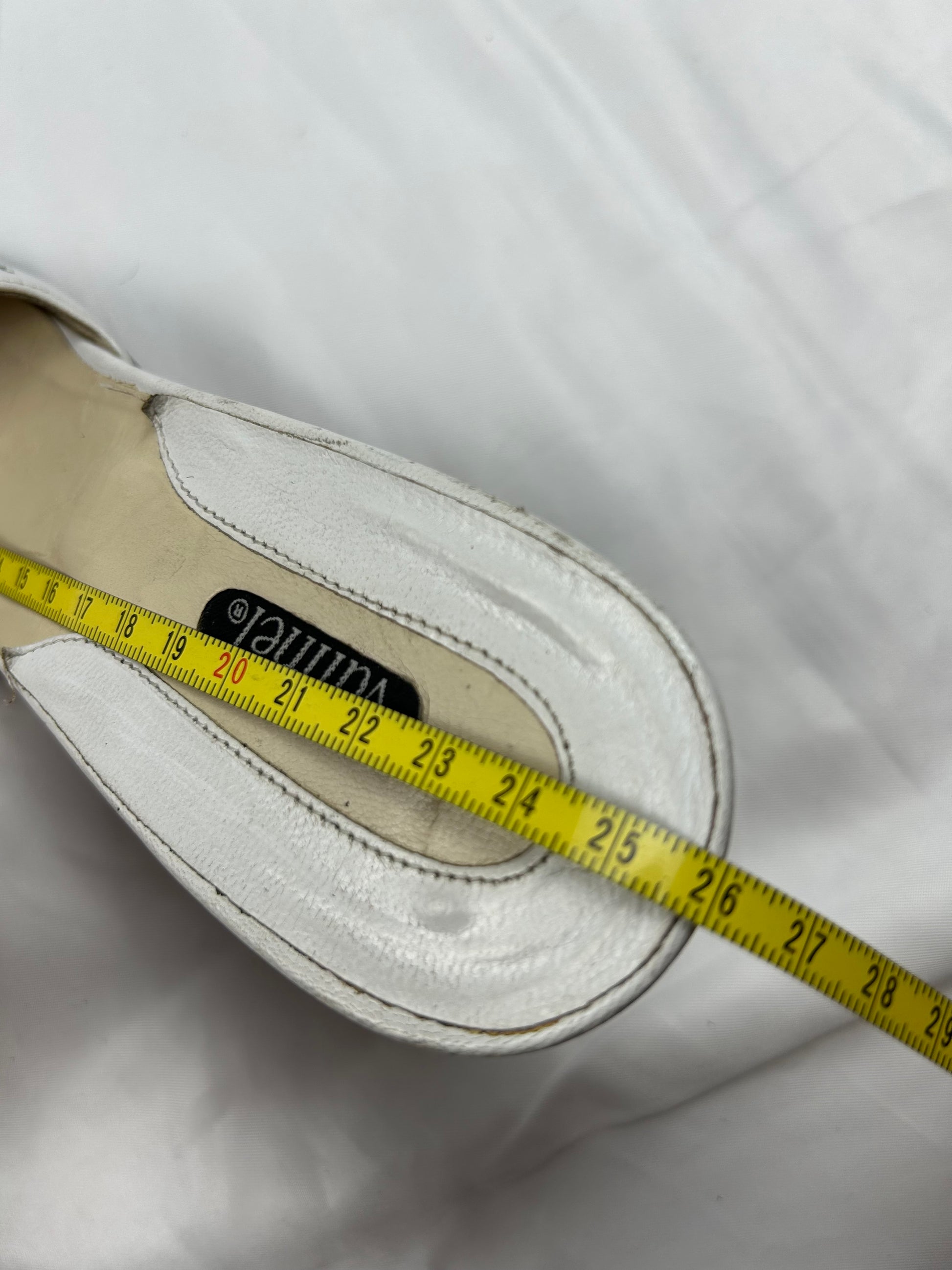 White embroidered floral pointed toes heels mules (38)