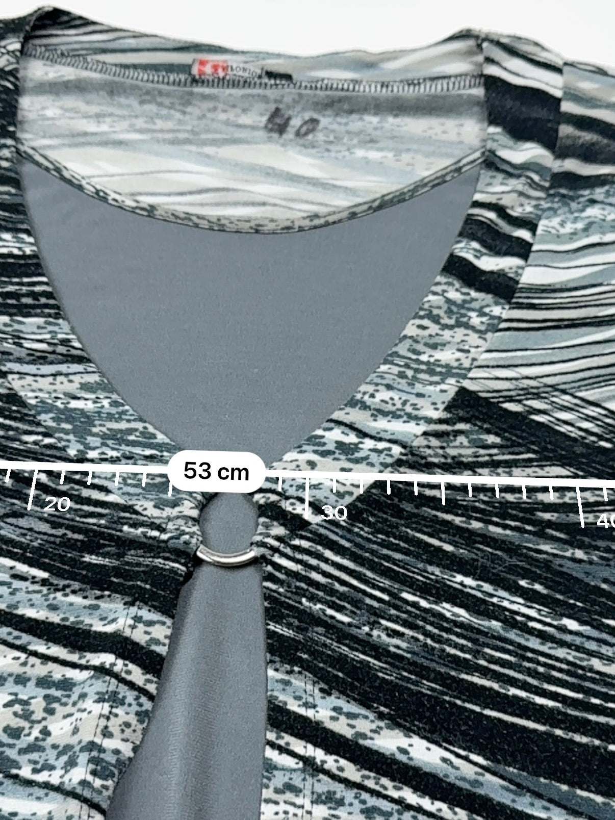 Grey graphic long sleeves top (2XL)