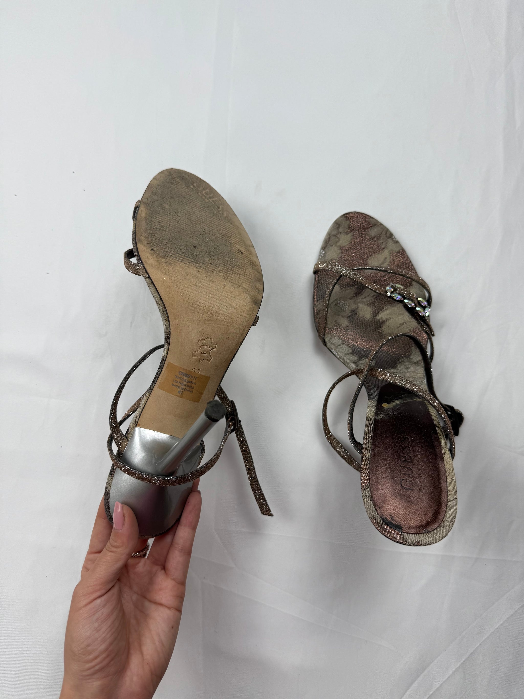 Brown & gold charms heels (41)