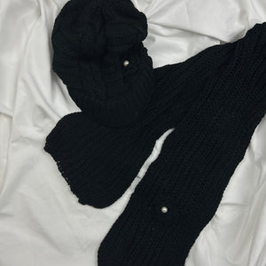 Black hat + knitted scarf set