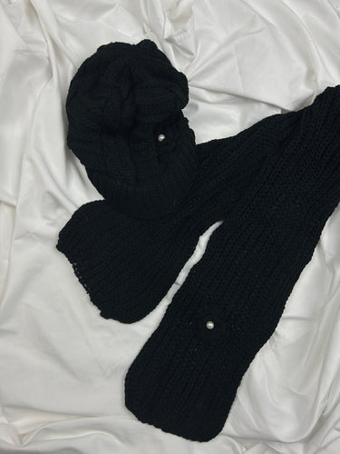 Black hat + knitted scarf set