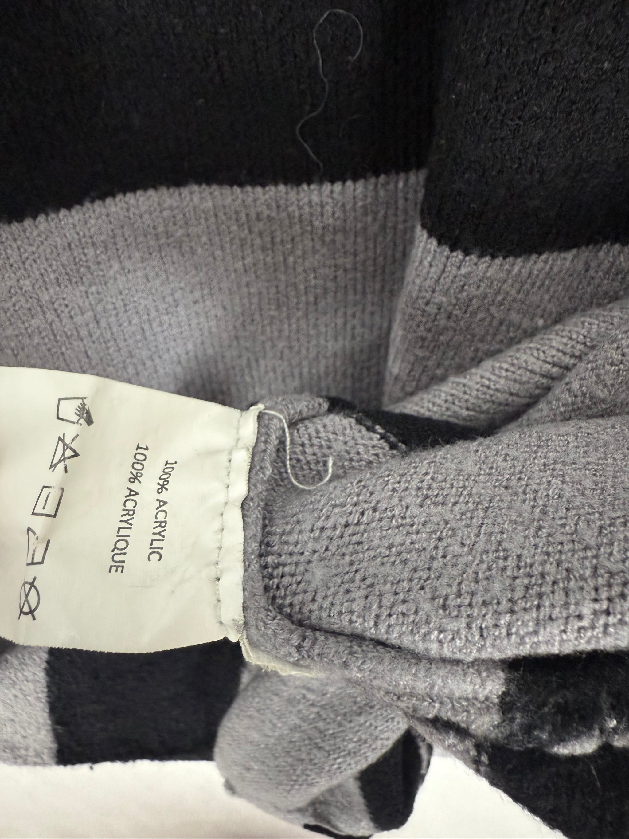 Grey & black striped turtleneck jumper (M)