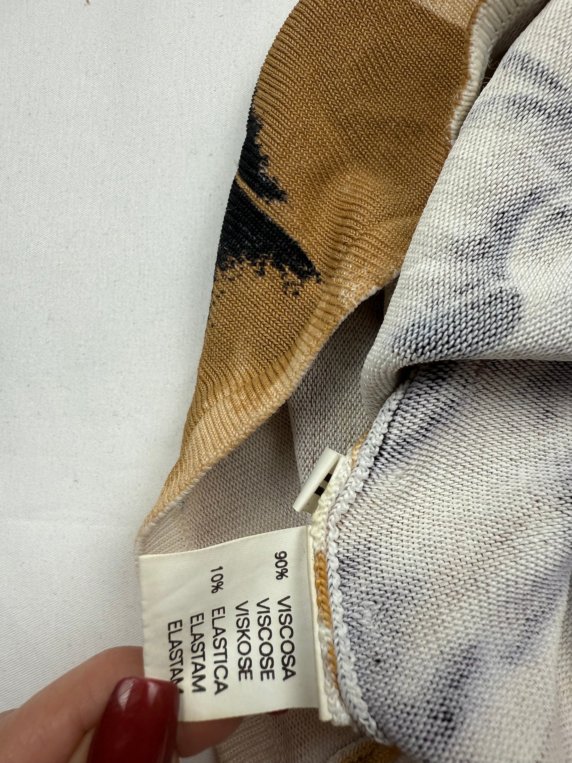 Beige knitted graphic tight fit halter top (S/M)