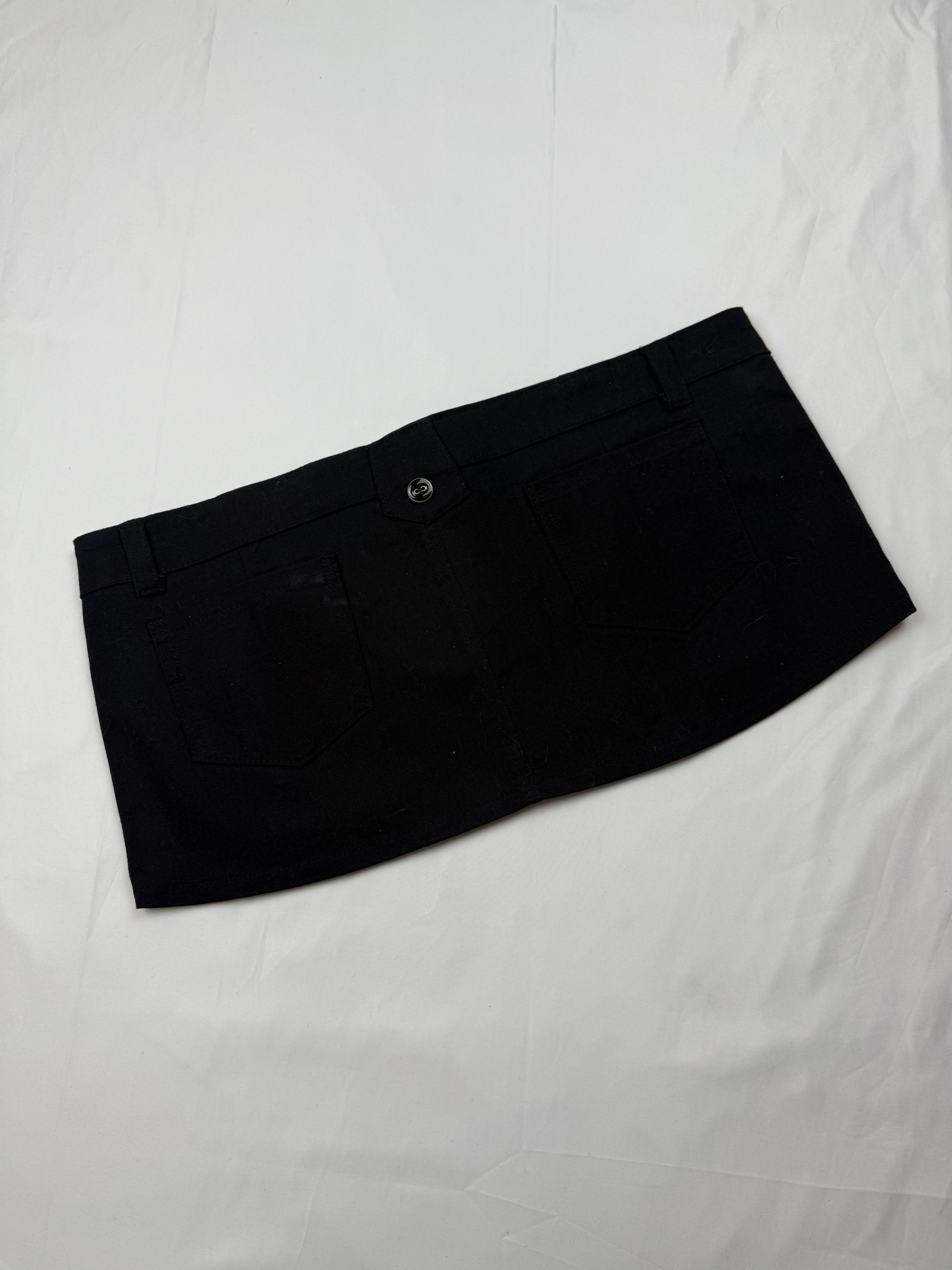 Black low rise mini / micro skirt (M)