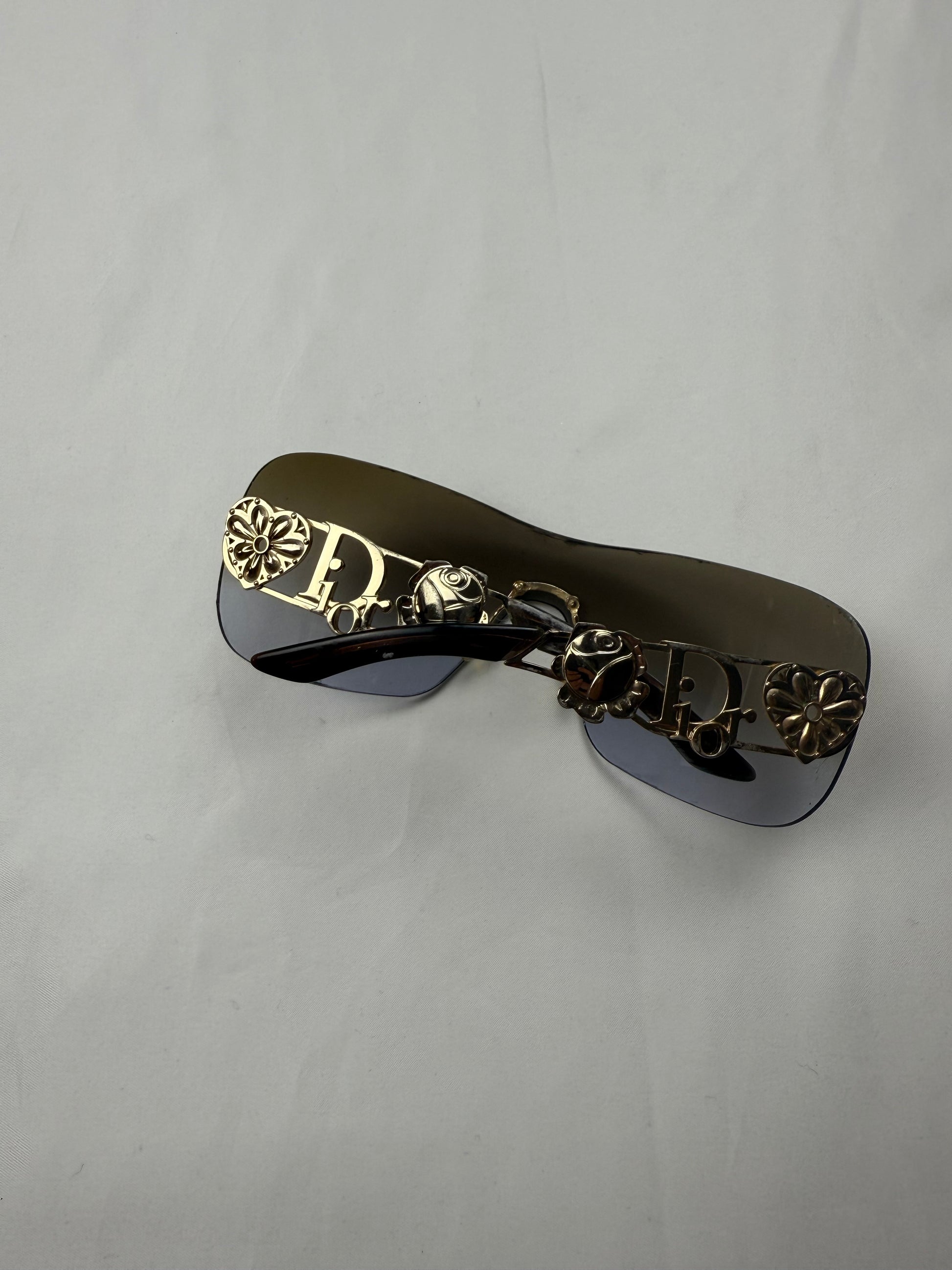 Black floral roses 2000s sunglasses