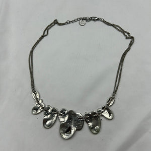 Silver gems pendent necklace