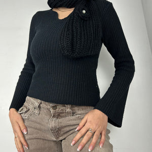 Black hat + knitted scarf set