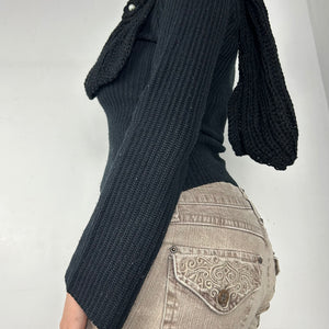 Black hat + knitted scarf set