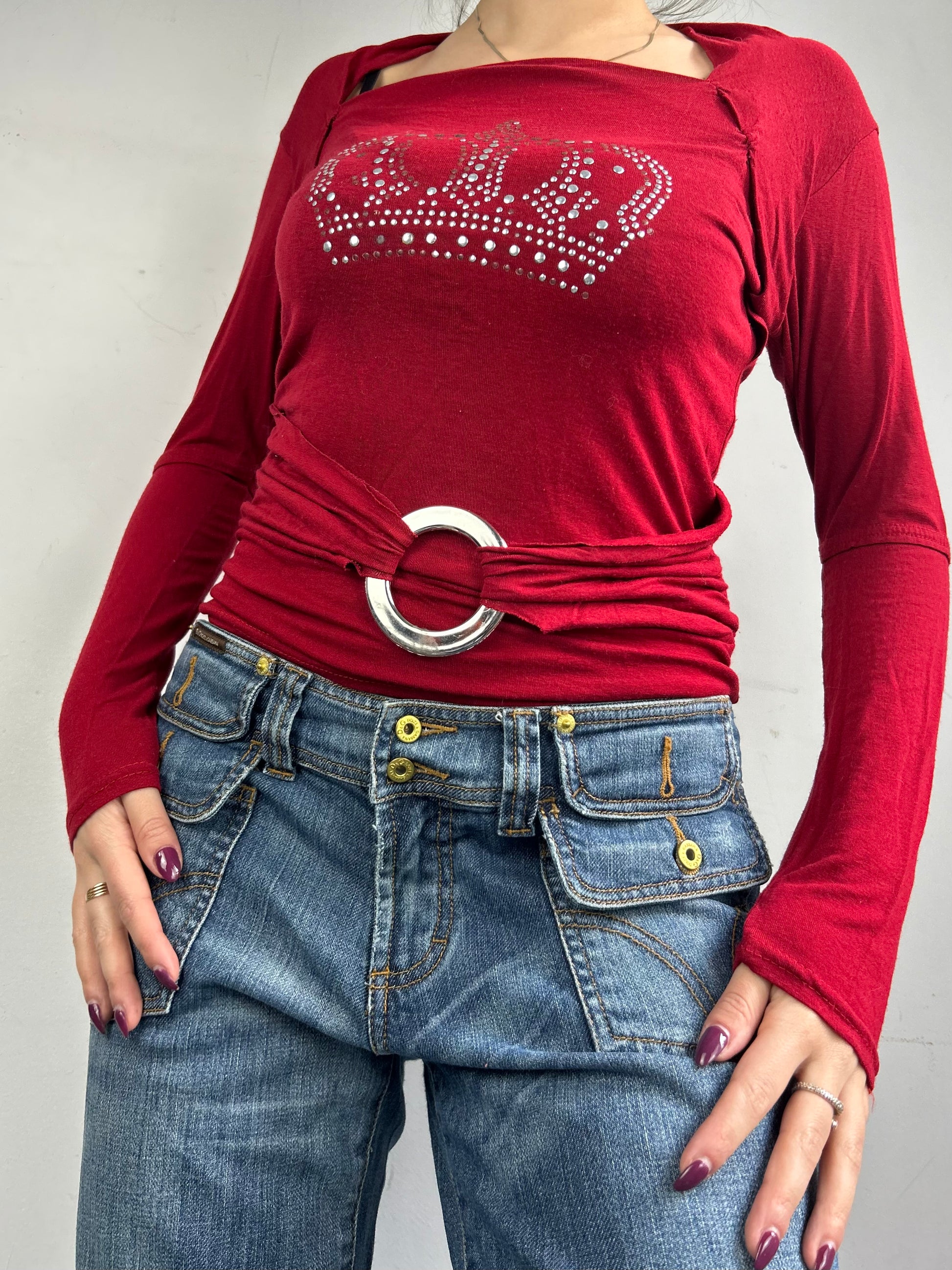 Red buckle belt long sleeves top (S/M)