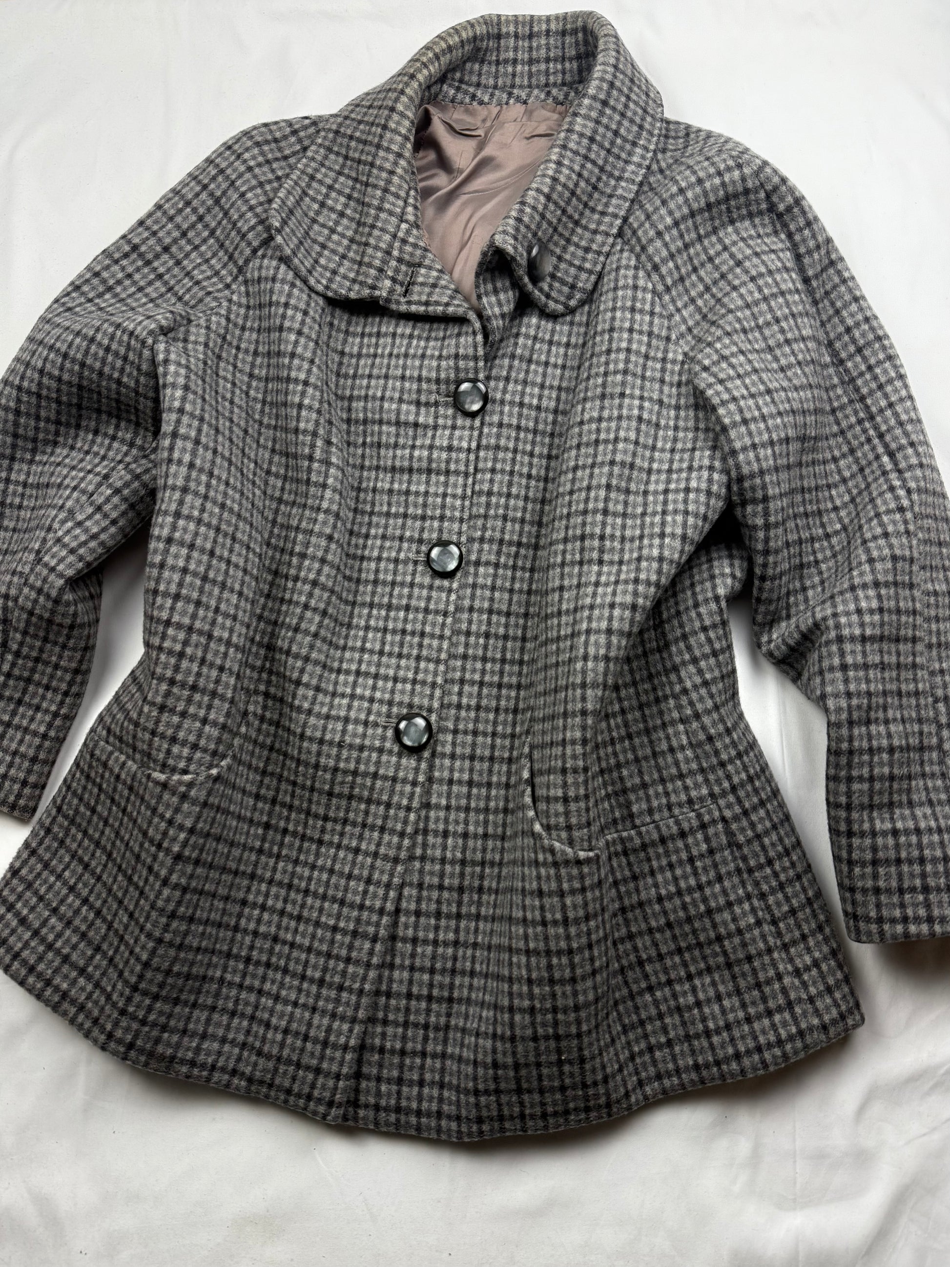 Grey check print buttons up winter coat (XL)