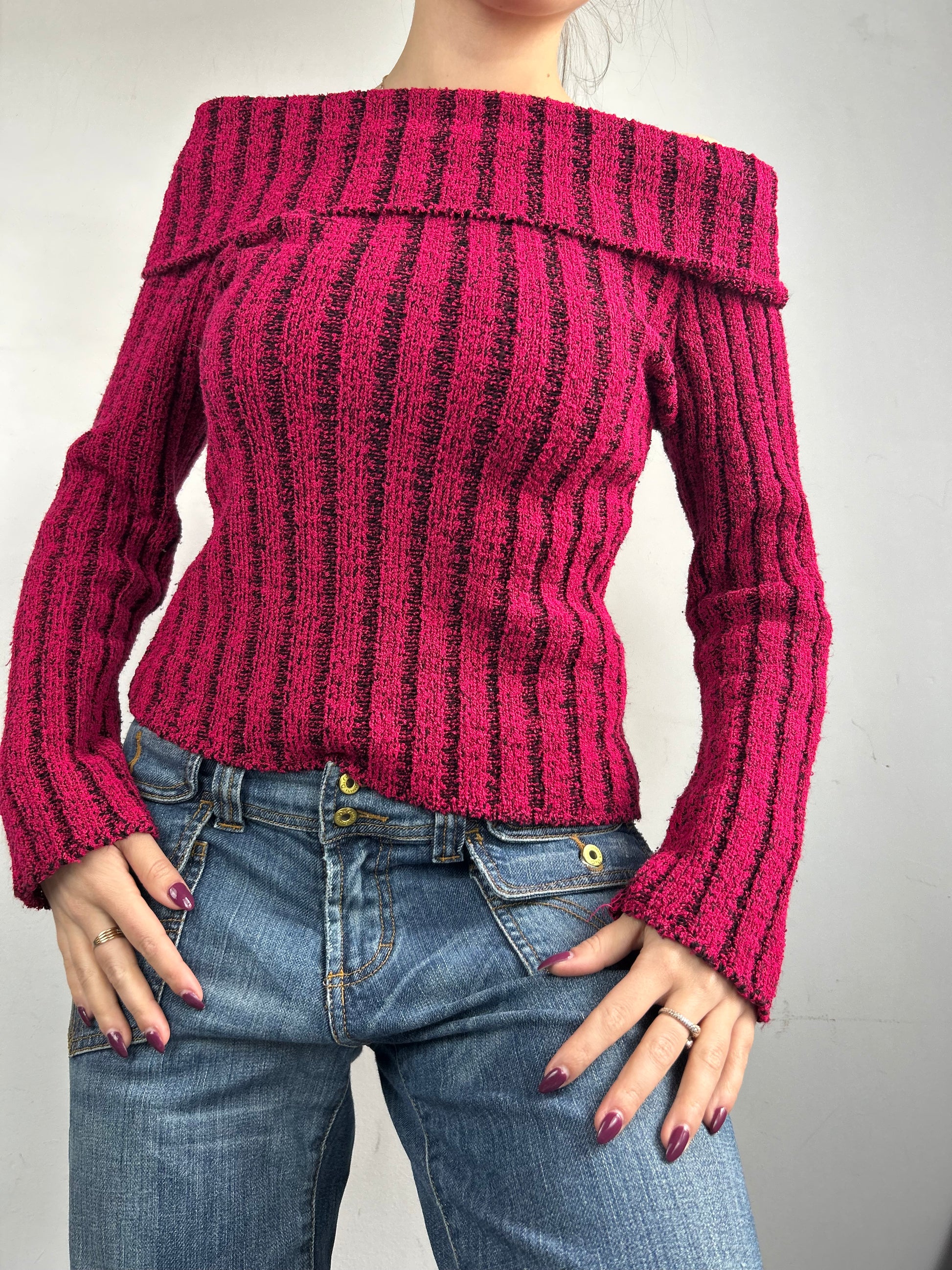 Red turtleneck jumper (S)