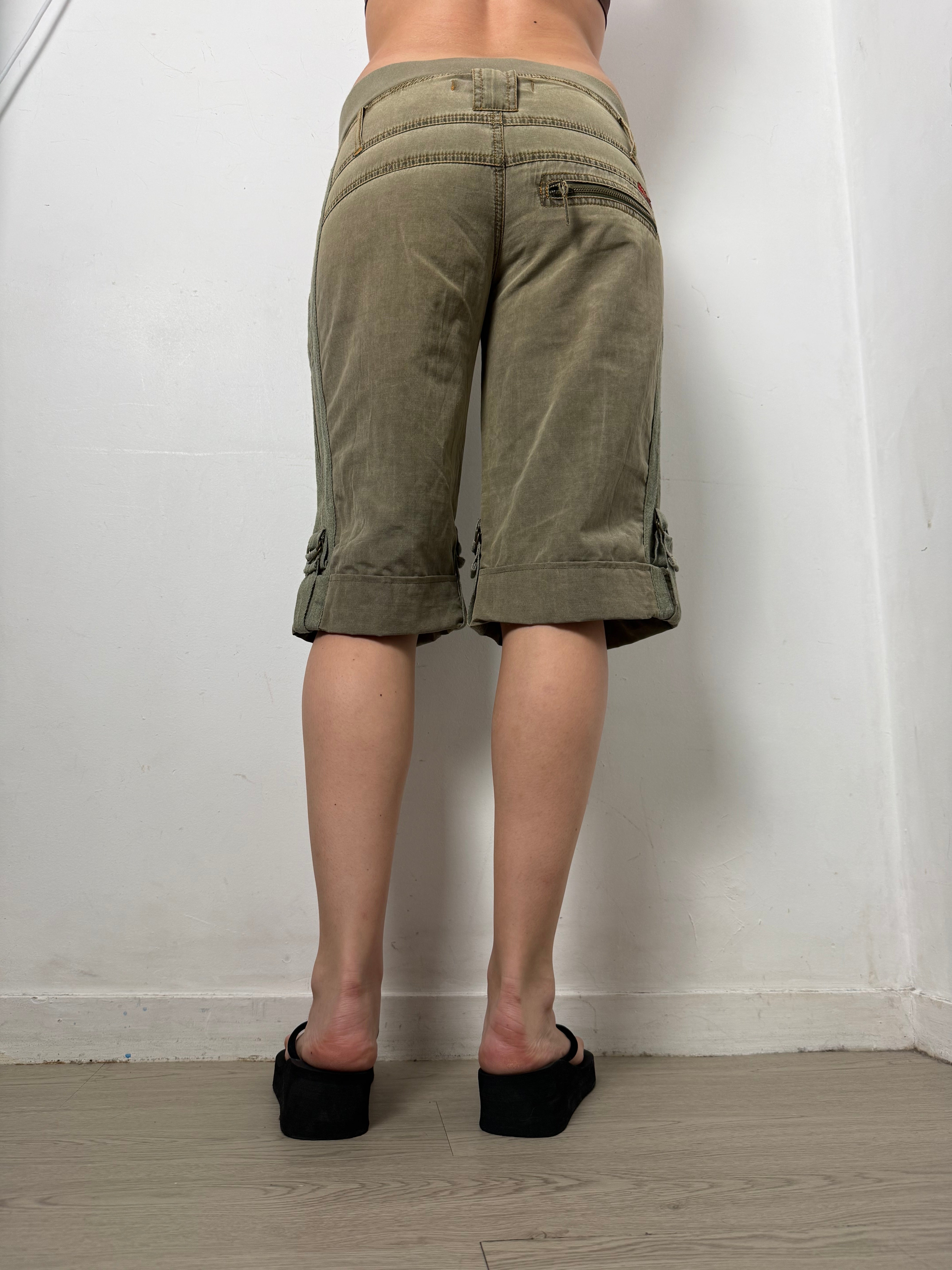 Khaki utility baggy capri pants (S)