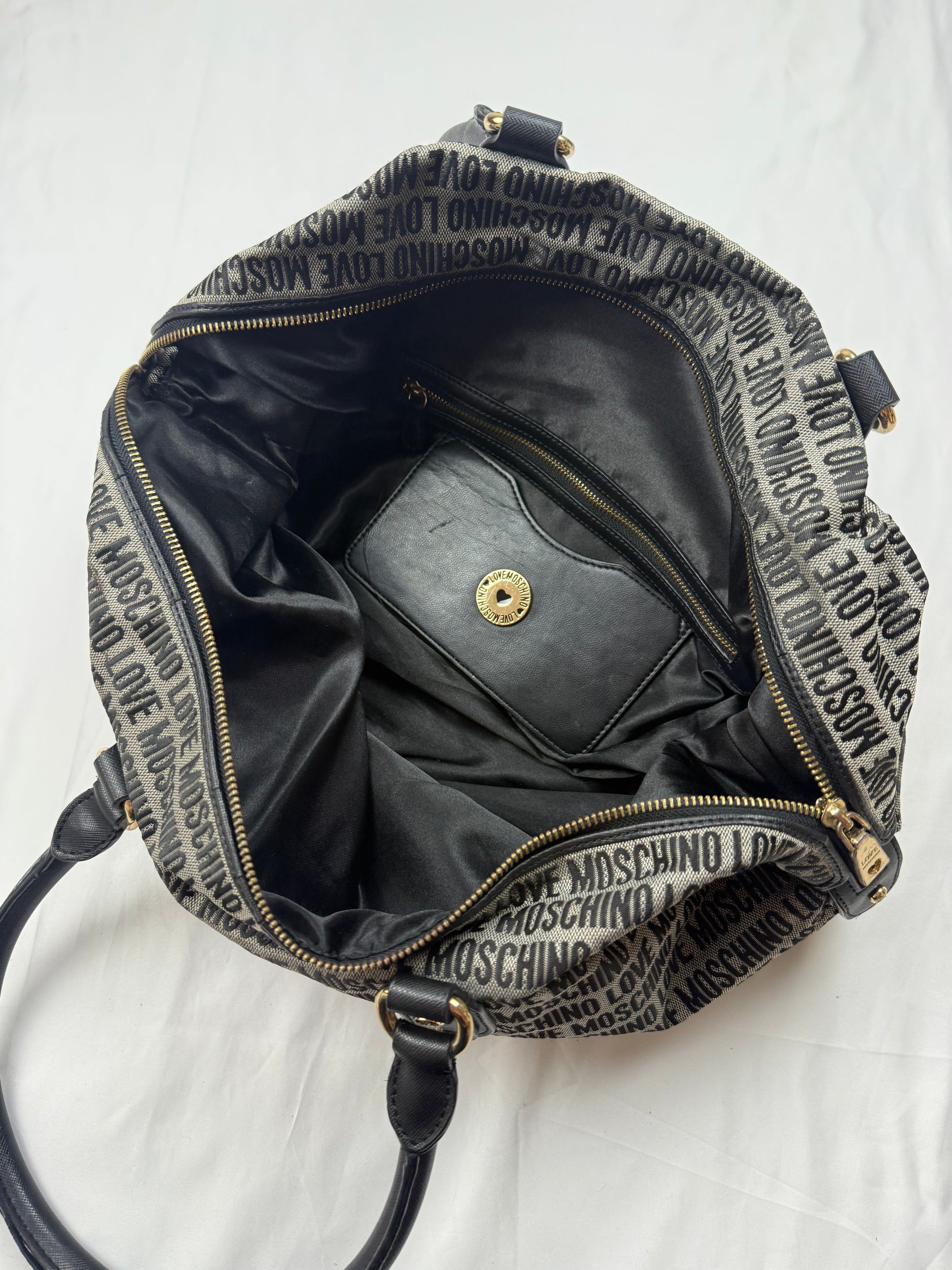 Black monogram uni shoulder bag (44x24cm)