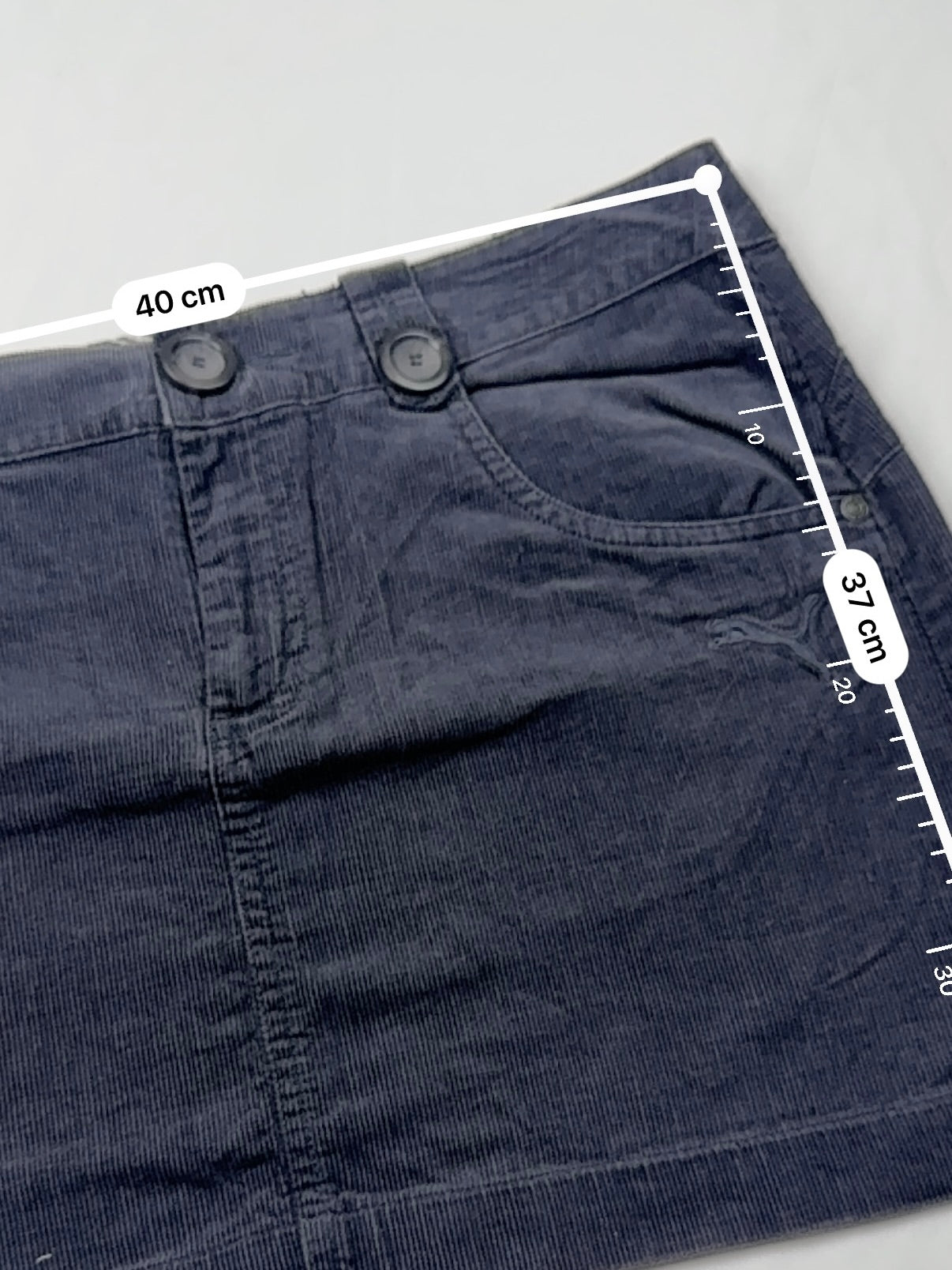 Grey velvet ribbed low rise mini skirt (S/M)