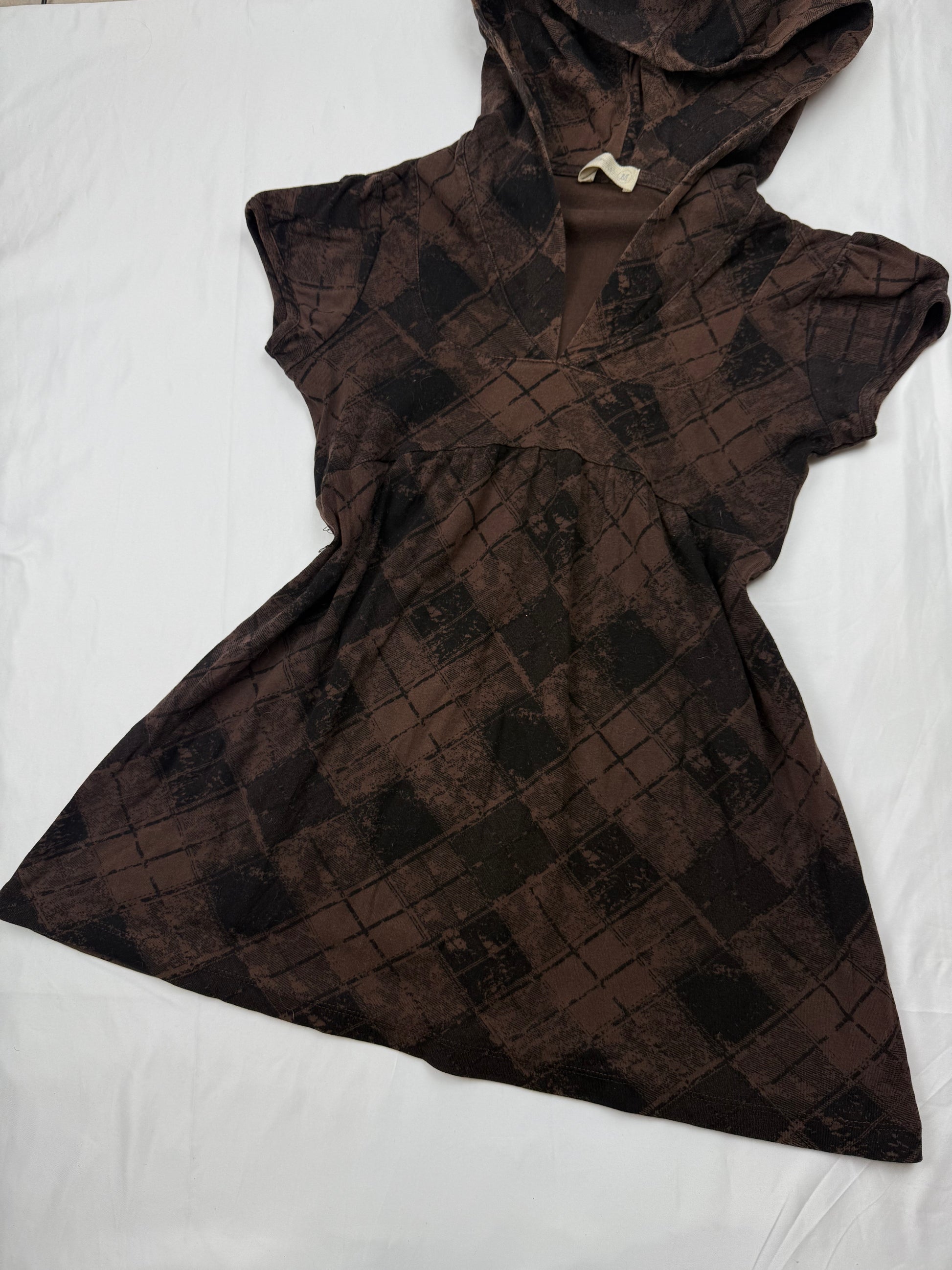 Brown graphic print hooded tee (M)