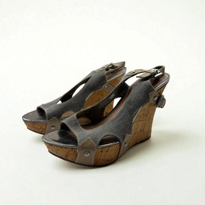 Silver buckle belt wedge heels (37)