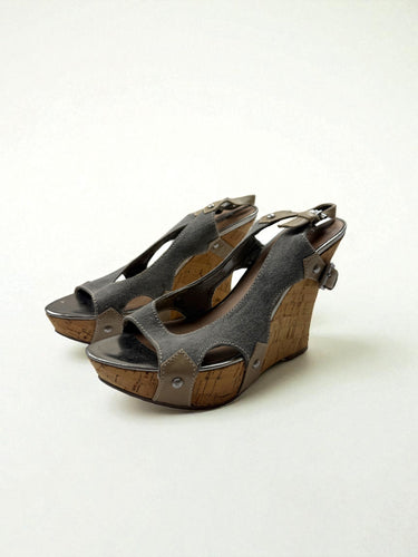 Silver buckle belt wedge heels (37)