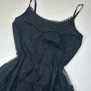 Black mesh embroidered pleated dress (M/L)