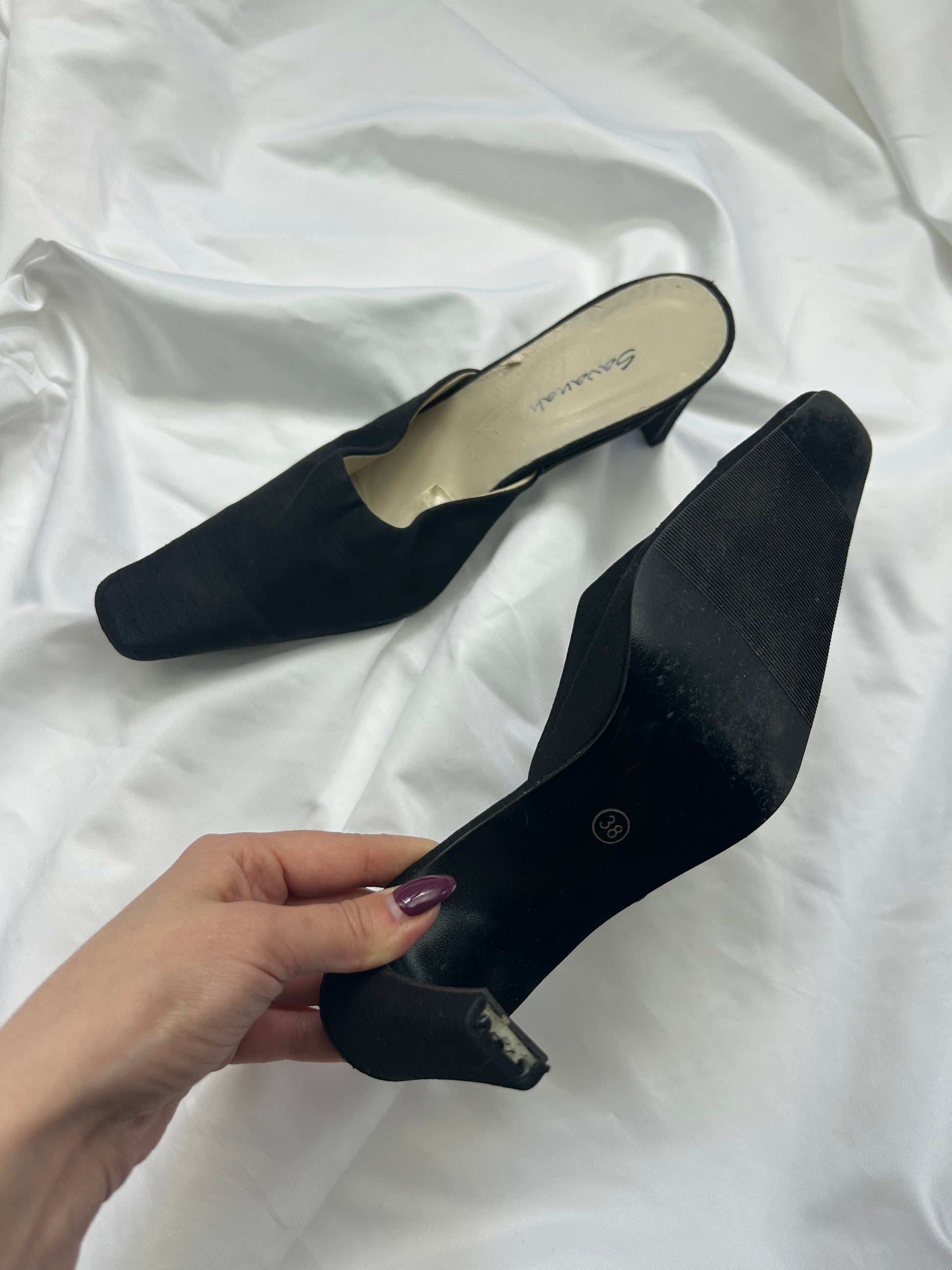 Black pointed toes mules (38)