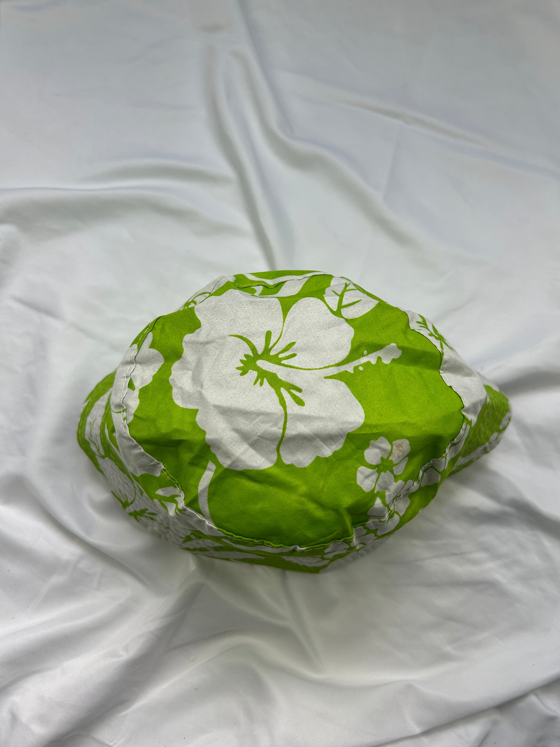 Green hibiscus Hawaii floral bucket hat
