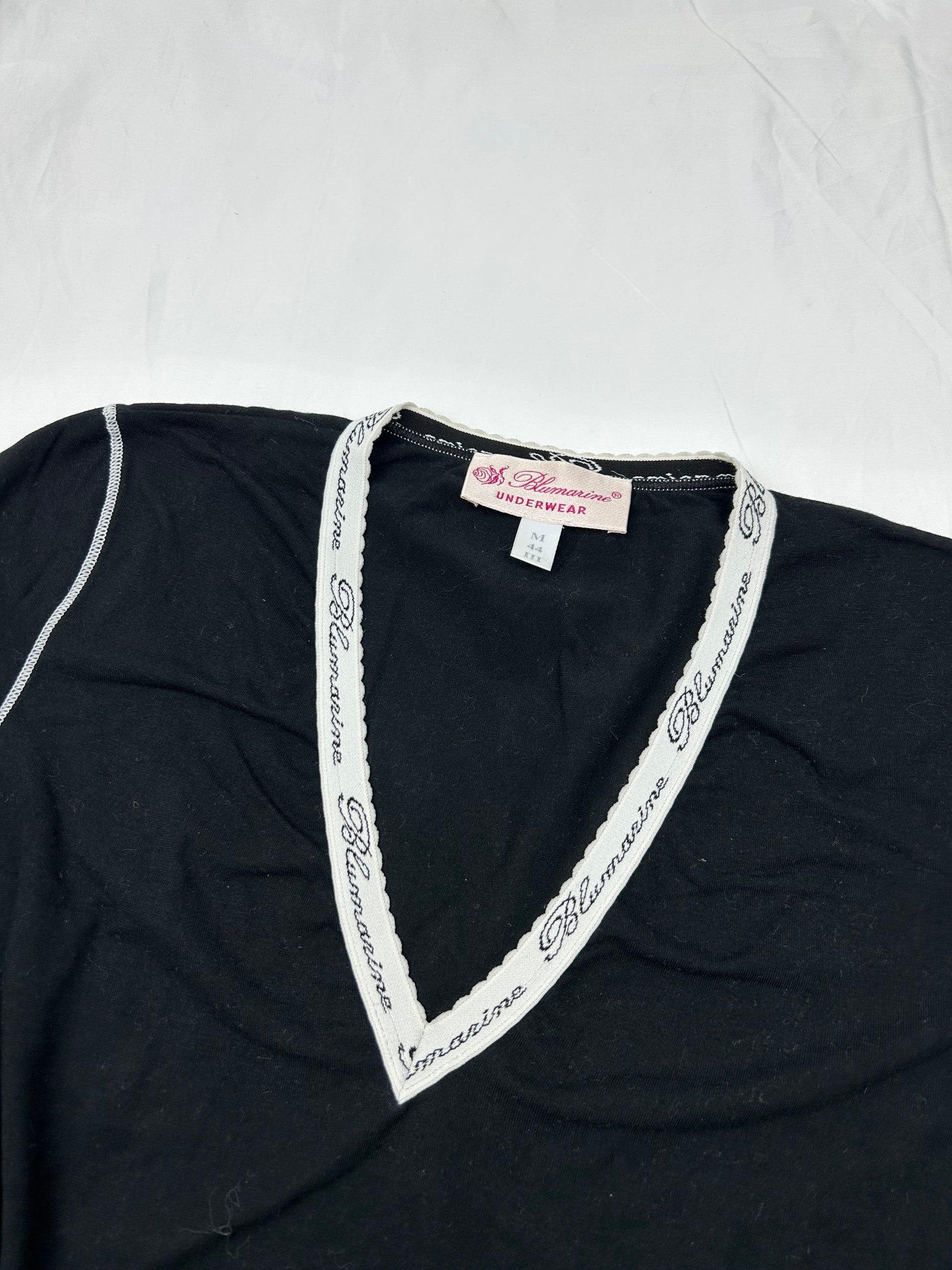 Black V neck tight fit logo tee (M)